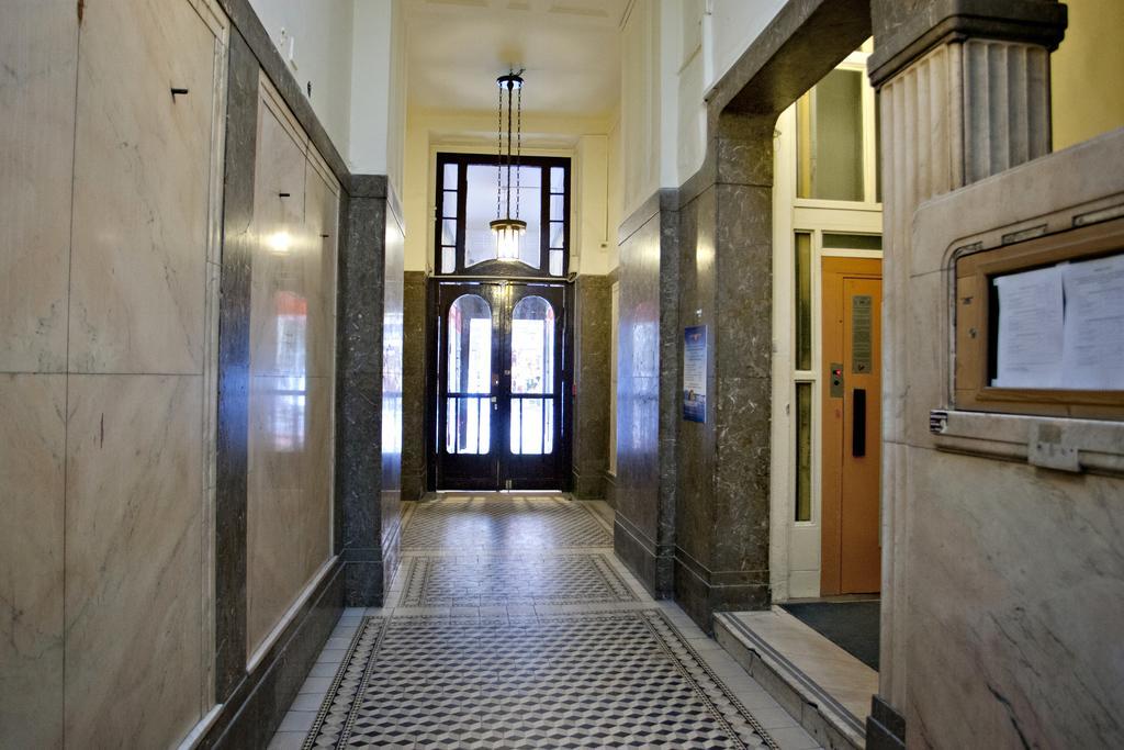 Diana Apartment On Vaci Utca Budapest Eksteriør bilde