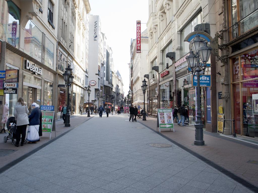 Diana Apartment On Vaci Utca Budapest Eksteriør bilde