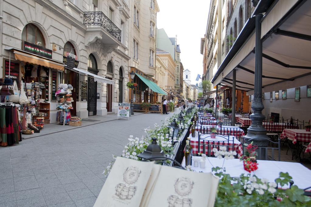 Diana Apartment On Vaci Utca Budapest Eksteriør bilde